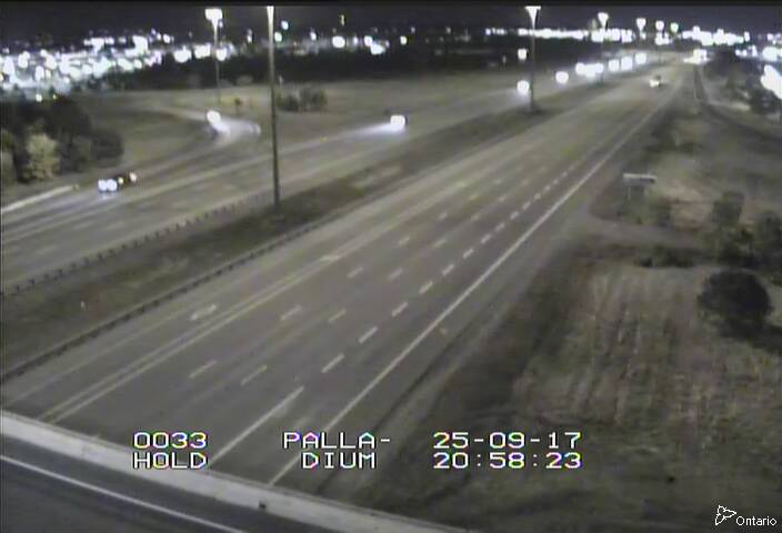 Traffic camera image at 2025-09-18 01:00:13