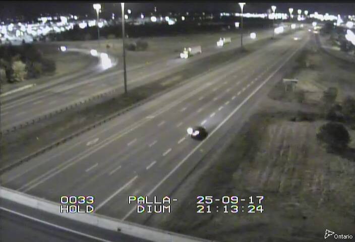 Traffic camera image at 2025-09-18 01:15:56