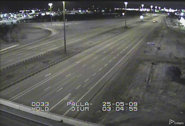 Traffic camera image at 2025-05-09 07:10:35