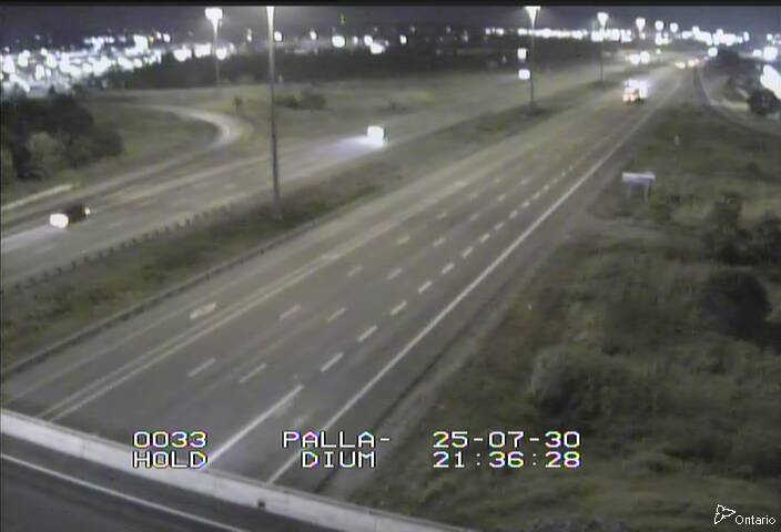 Traffic camera image at 2025-07-31 01:40:54