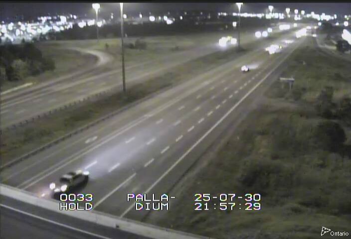 Traffic camera image at 2025-07-31 02:00:49