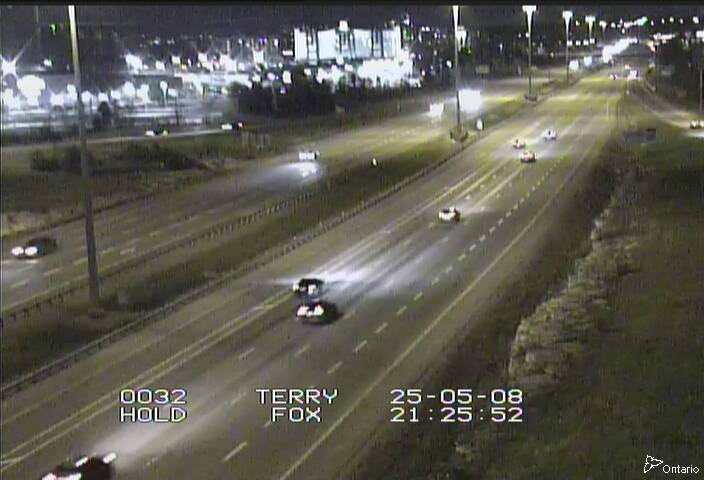 Traffic camera image at 2025-05-09 01:30:47