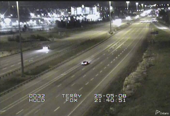 Traffic camera image at 2025-05-09 01:45:46