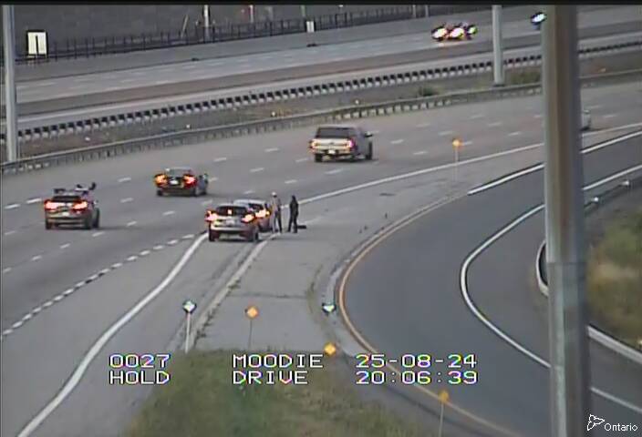 Traffic camera image at 2025-08-25 00:10:57