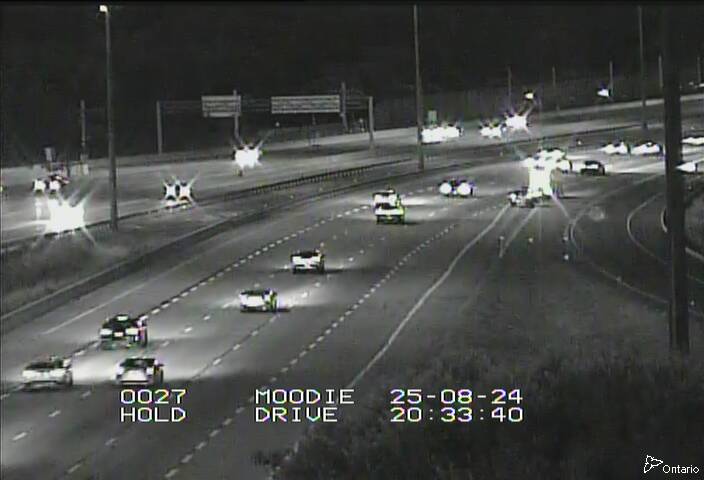Traffic camera image at 2025-08-25 00:35:54
