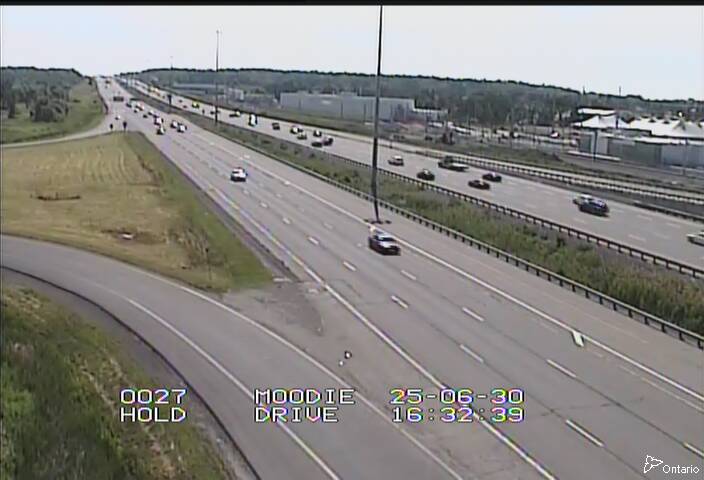 Traffic camera image at 2025-06-30 20:37:43