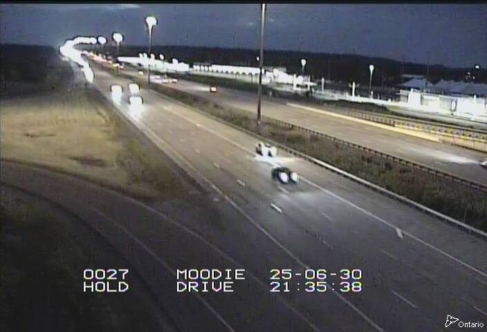 Traffic camera image at 2025-07-01 01:40:54