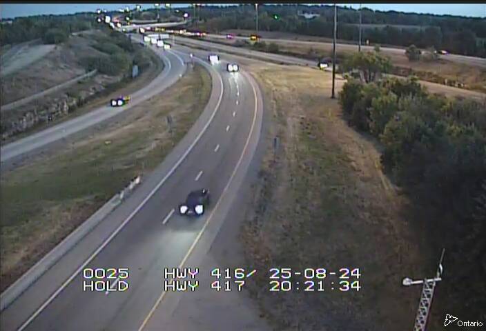 Traffic camera image at 2025-08-25 00:25:55