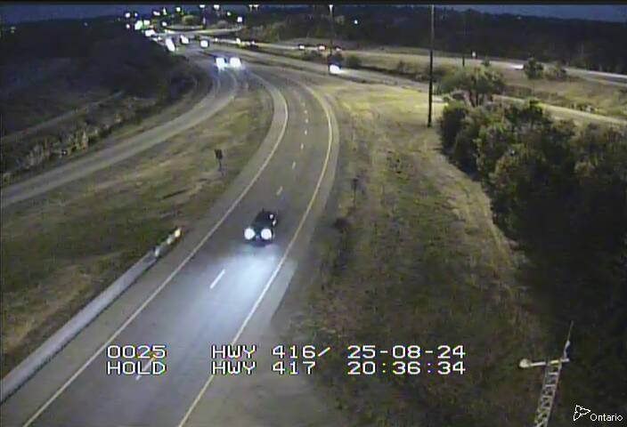 Traffic camera image at 2025-08-25 00:40:56