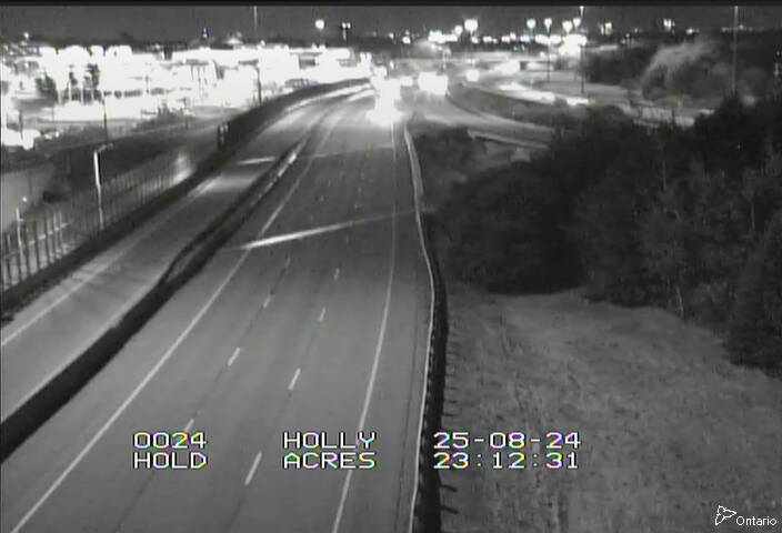 Traffic camera image at 2025-08-25 03:16:04