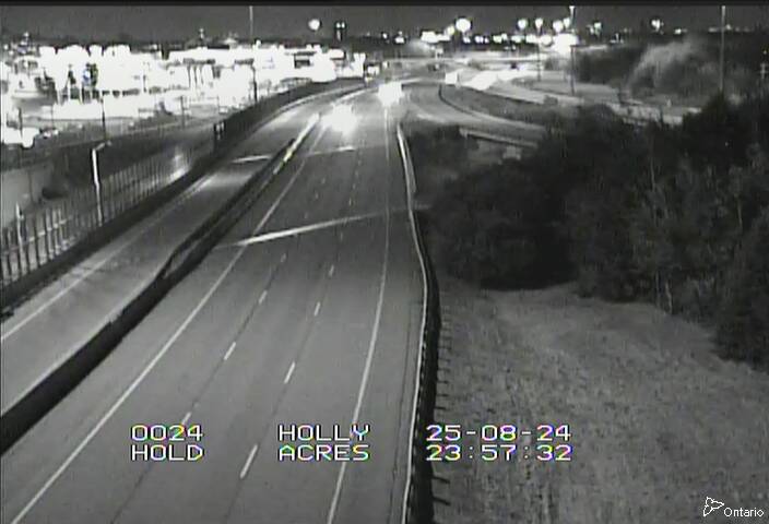 Traffic camera image at 2025-08-25 04:00:58