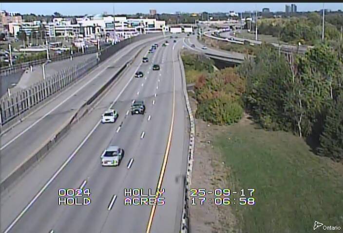 Traffic camera image at 2025-09-17 21:10:58