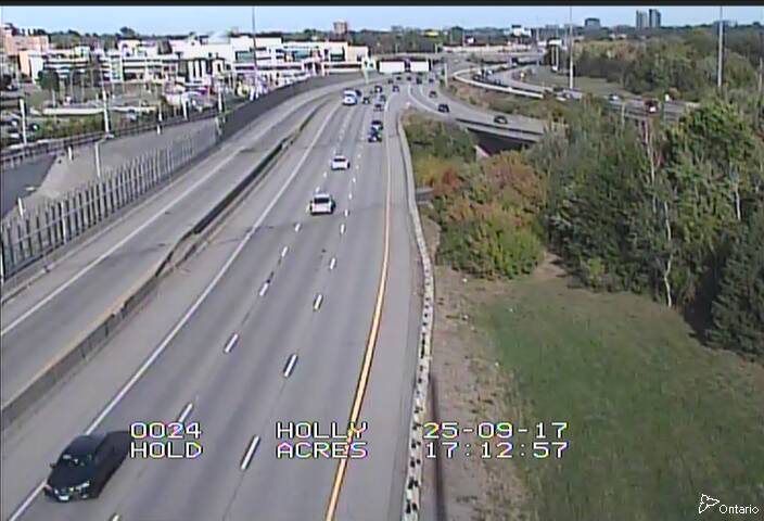 Traffic camera image at 2025-09-17 21:15:57