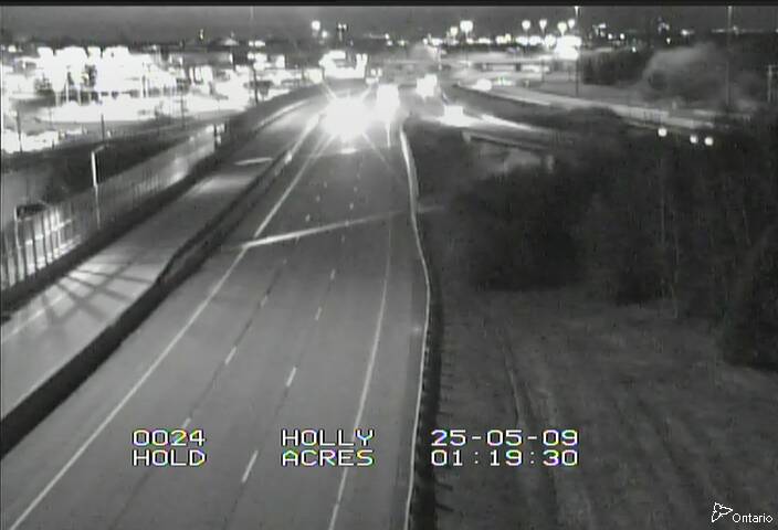 Traffic camera image at 2025-05-09 05:25:43