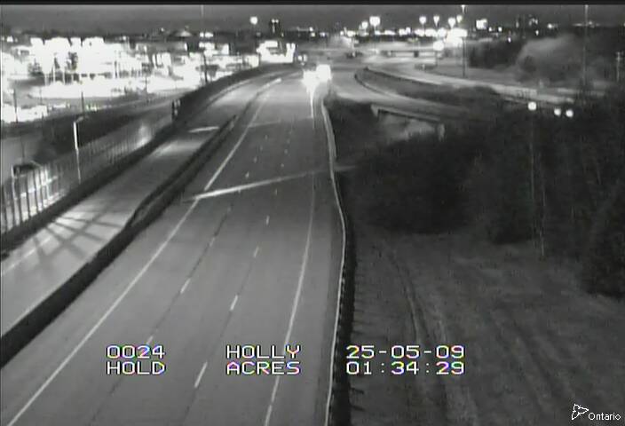 Traffic camera image at 2025-05-09 05:40:42