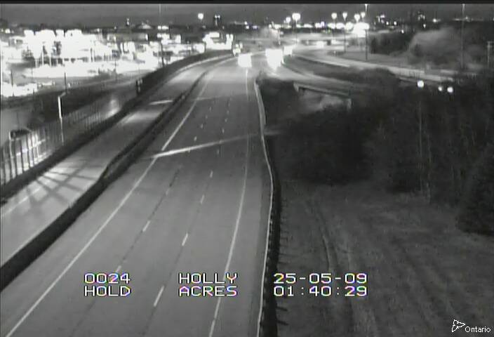 Traffic camera image at 2025-05-09 05:45:47