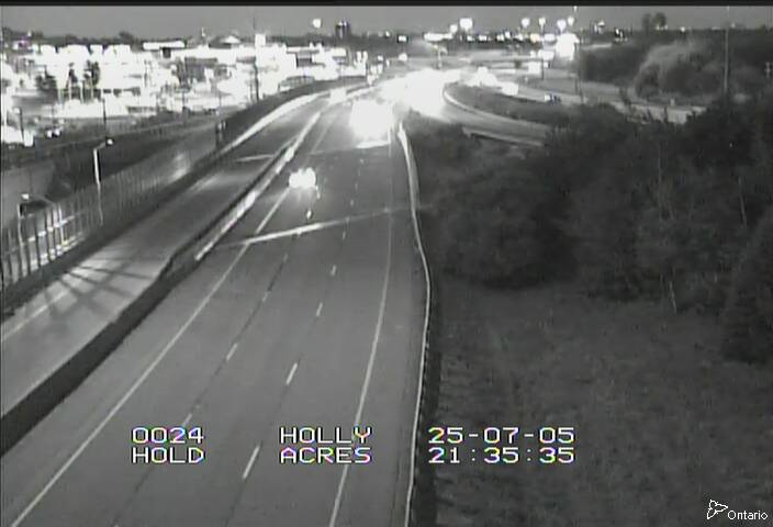 Traffic camera image at 2025-07-06 01:40:54