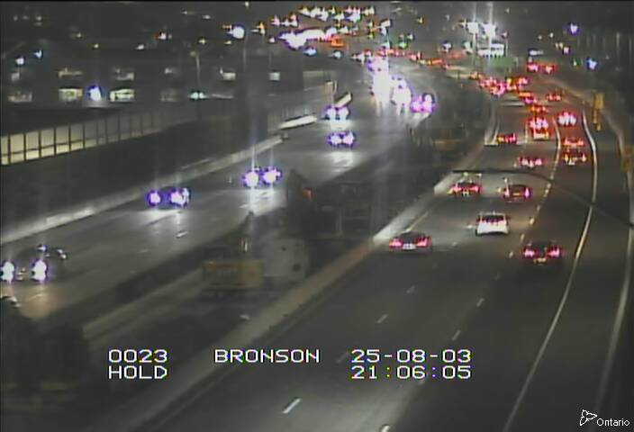 Traffic camera image at 2025-08-04 01:10:55