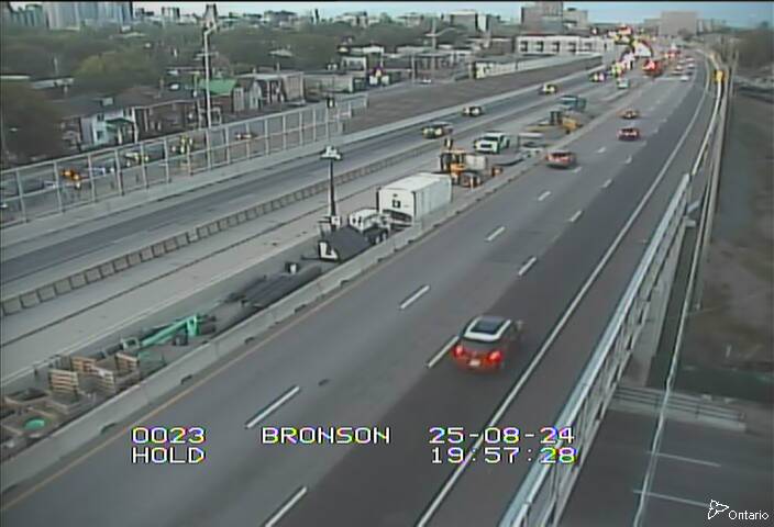 Traffic camera image at 2025-08-25 00:00:58