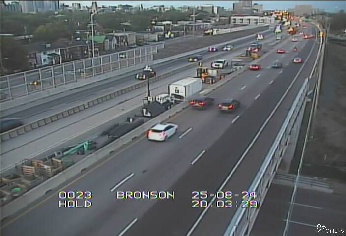Traffic camera image at 2025-08-25 00:06:00