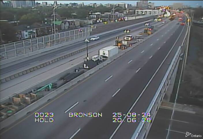 Traffic camera image at 2025-08-25 00:10:57