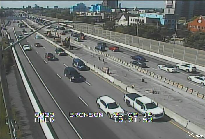 Traffic camera image at 2025-09-14 17:25:56