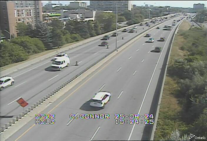 Traffic camera image at 2025-08-24 14:26:00
