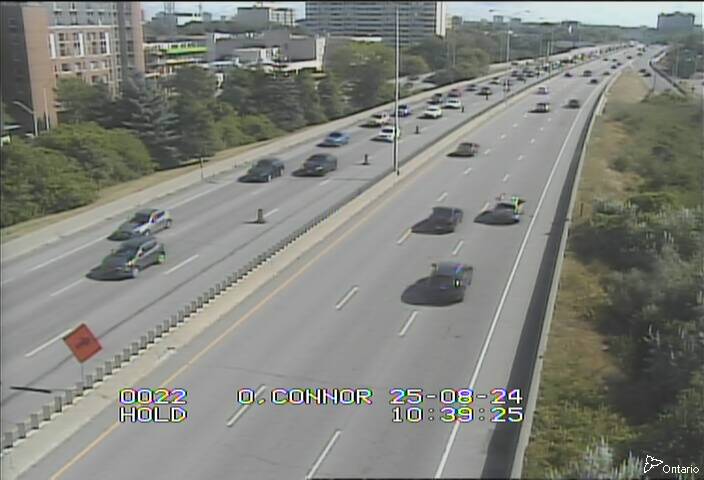 Traffic camera image at 2025-08-24 14:40:58