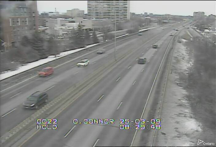 Traffic camera image at 2025-03-09 13:37:15