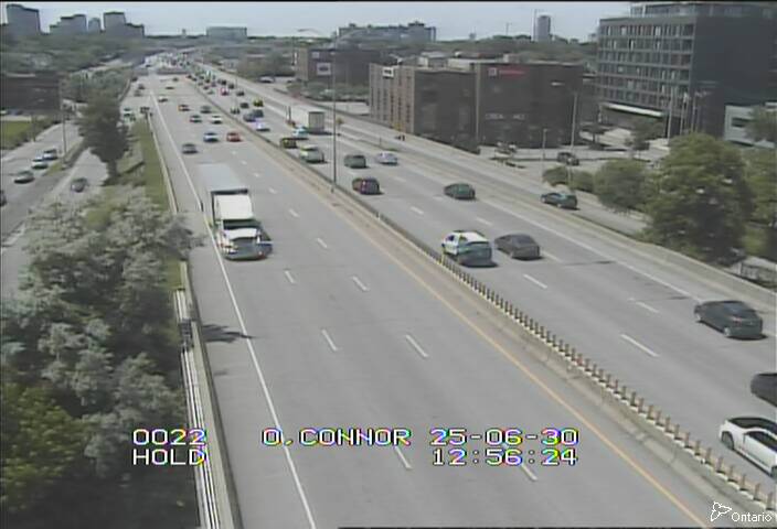 Traffic camera image at 2025-06-30 17:01:06