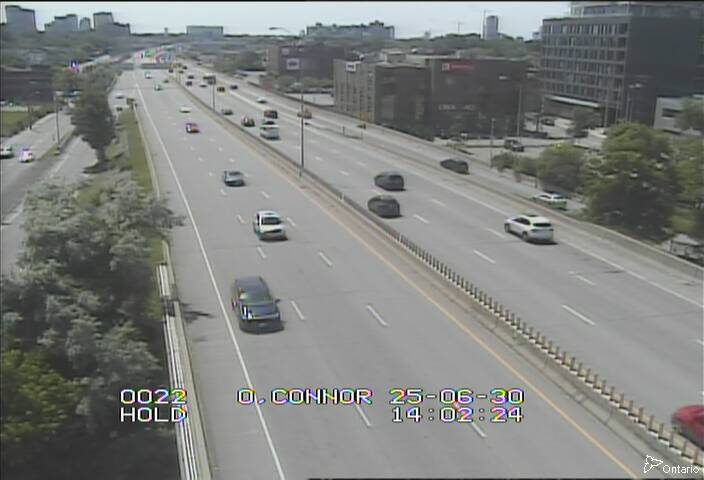 Traffic camera image at 2025-06-30 18:06:04