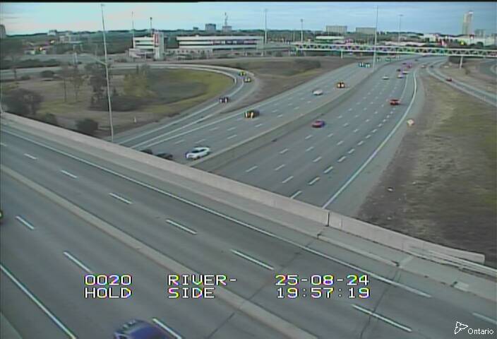 Traffic camera image at 2025-08-25 00:00:58