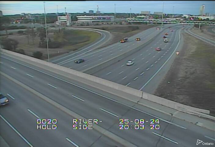 Traffic camera image at 2025-08-25 00:06:01