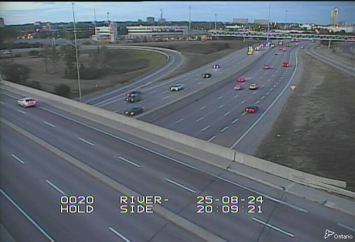 Traffic camera image at 2025-08-25 00:10:58