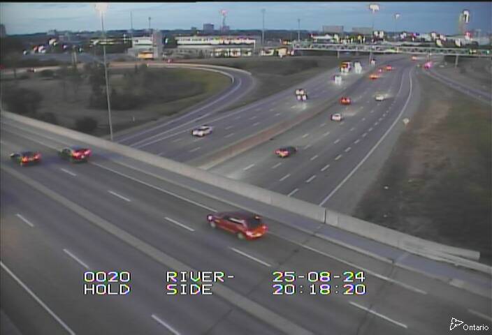 Traffic camera image at 2025-08-25 00:20:49