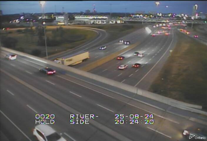 Traffic camera image at 2025-08-25 00:25:55