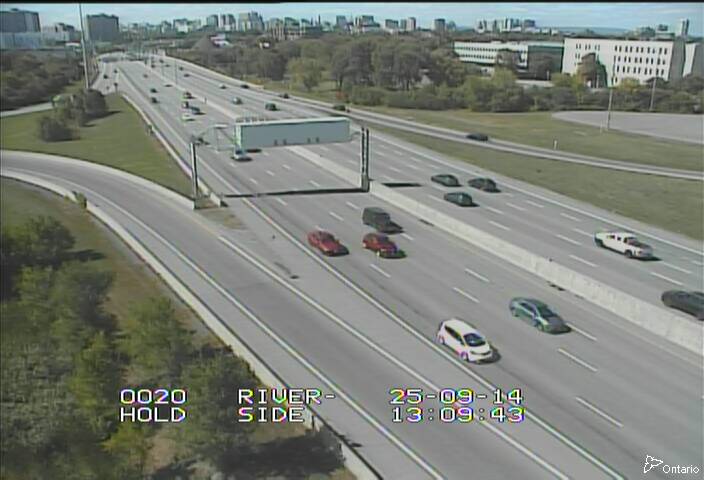 Traffic camera image at 2025-09-14 17:11:06