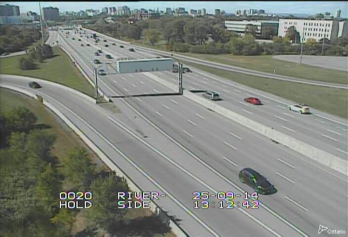 Traffic camera image at 2025-09-14 17:16:04