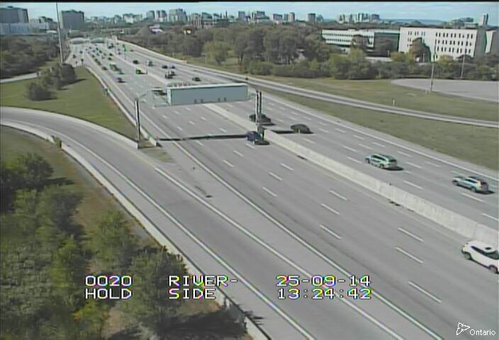 Traffic camera image at 2025-09-14 17:25:56