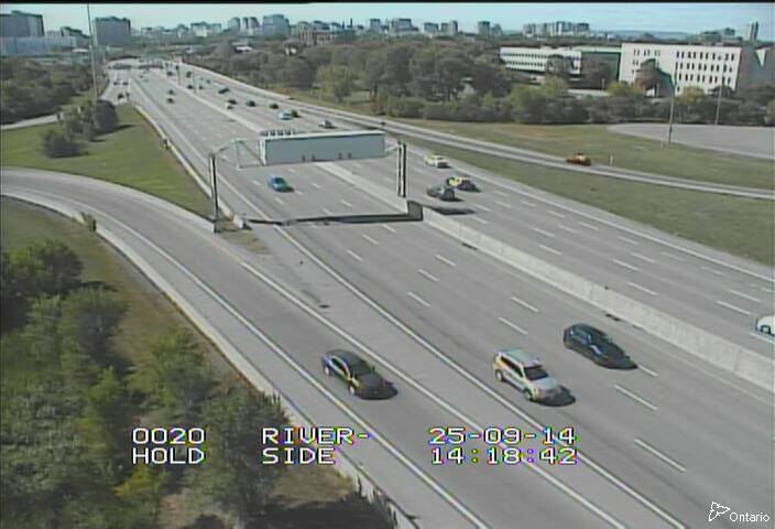 Traffic camera image at 2025-09-14 18:21:00