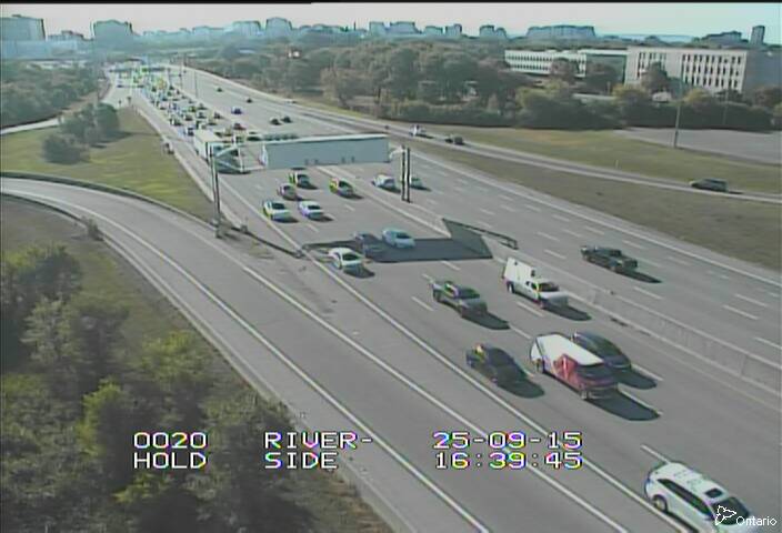 Traffic camera image at 2025-09-15 20:41:04