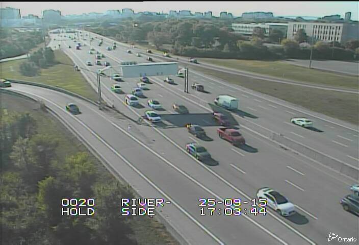 Traffic camera image at 2025-09-15 21:06:00