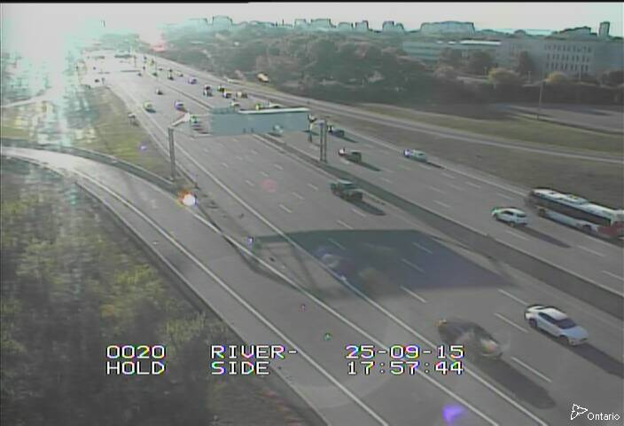Traffic camera image at 2025-09-15 22:00:55