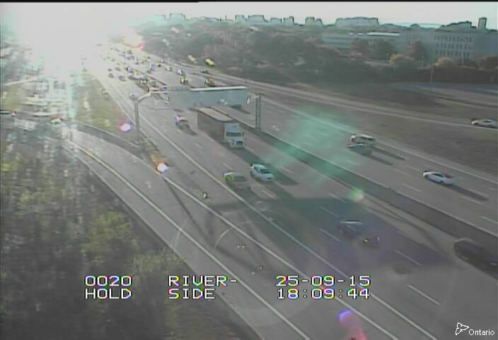 Traffic camera image at 2025-09-15 22:11:00