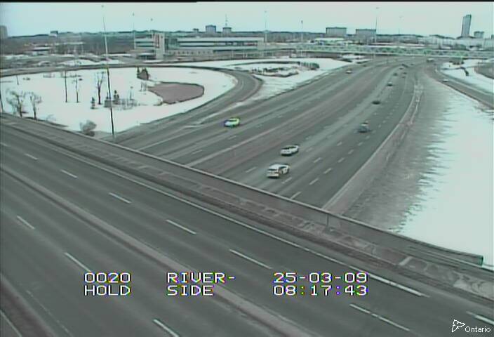 Traffic camera image at 2025-03-09 13:25:42