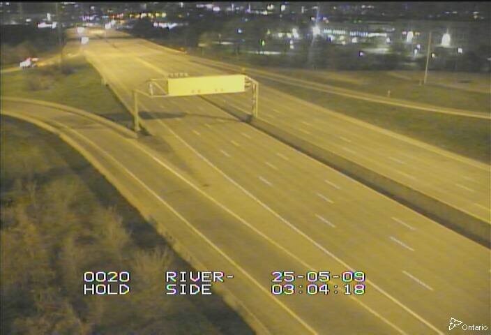 Traffic camera image at 2025-05-09 07:10:36