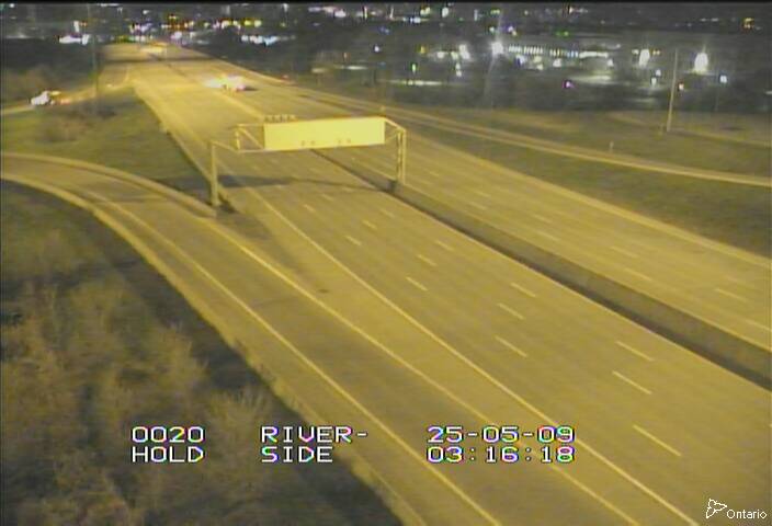 Traffic camera image at 2025-05-09 07:20:45