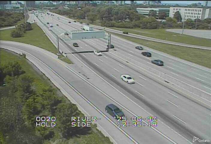 Traffic camera image at 2025-06-30 16:38:03