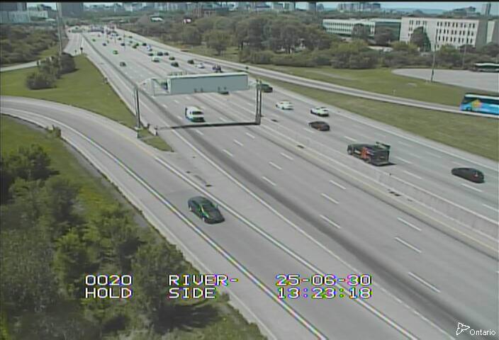Traffic camera image at 2025-06-30 17:26:17