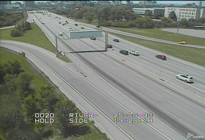 Traffic camera image at 2025-06-30 17:31:13